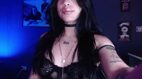      online show from 12-01-25, 03:17