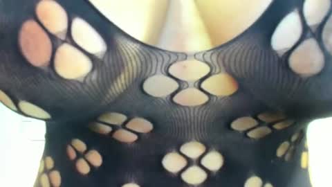 katy blonde girl and paola big boobs online show from 06-16-26, 07:49