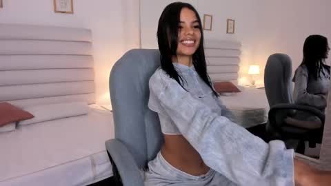 Snapshot of katy_contreras chatting on 02-22-26, 11:20 katy_contreras online show from 02-22-26, 11:20