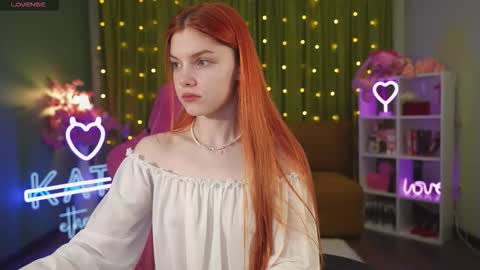 Snapshot of katy_ethereal chatting on 10-12-25, 03:16 Katy - online show from 10-12-25, 03:16