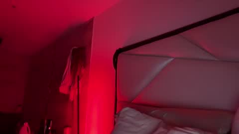 Emily online show from 10-12-25, 12:53