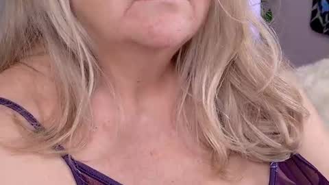 Snapshot of katy_nicole chatting on 07-25-26, 01:47 katy_nicole online show from 07-25-26, 01:47