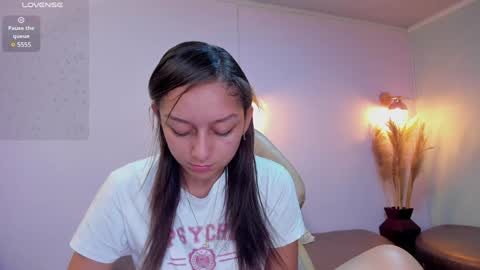 Snapshot of katy_sweet19 chatting on 01-10-25, 07:21 Katy online show from 01-10-25, 07:21