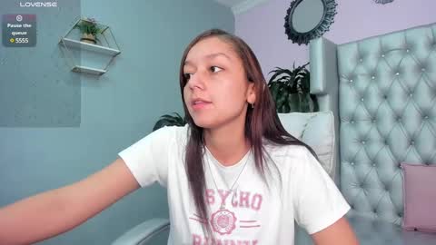 Snapshot of katy_sweet19 chatting on 01-12-25, 11:07 Katy online show from 01-12-25, 11:07
