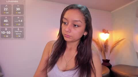 Snapshot of katy_sweet19 chatting on 01-29-25, 07:22 Katy online show from 01-29-25, 07:22