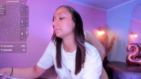 Snapshot of katy_sweet19 chatting on 09-12-25, 06:30 Katy online show from 09-12-25, 06:30