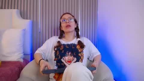 Katy Van online show from 05-07-26, 09:09