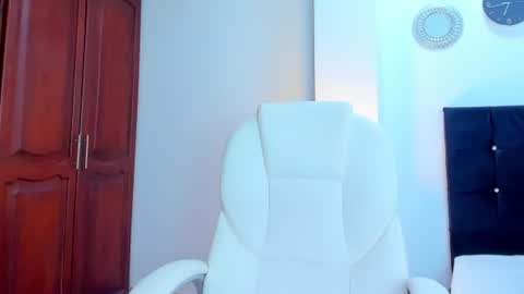 Snapshot of katyajhonss chatting on 12-08-24, 10:57 KATYAJHONSS online show from 12-08-24, 10:57