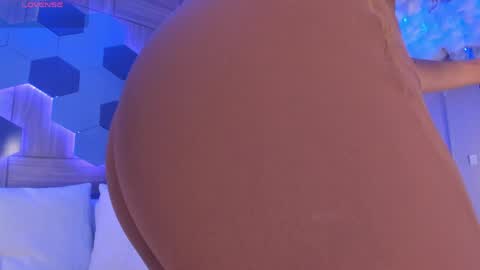    online show from 05-11-26, 08:06