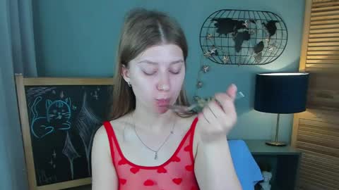 katymeaw online show from 05-11-26, 01:33