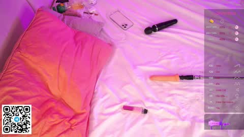 Mia  Lovense is active Private is Open online show from 02-14-25, 09:10