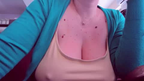 Snapshot of katynextdoor chatting on 03-18-26, 07:00 Katy online show from 03-18-26, 07:00