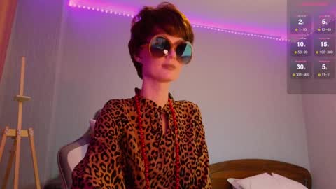 Snapshot of katyskinny chatting on 12-17-24, 01:16 Katy online show from 12-17-24, 01:16