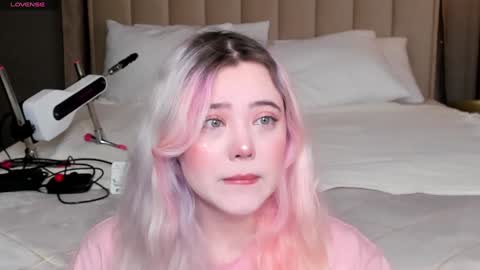 Yuki  online show from 01-24-25, 08:44