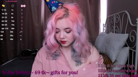 Yuki  online show from 02-24-25, 09:21