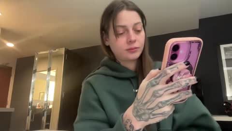 K3z14 online show from 01-06-25, 11:42