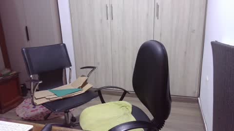  Khawit  online show from 12-06-24, 02:46