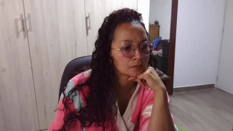  Khawit  online show from 12-20-24, 11:10