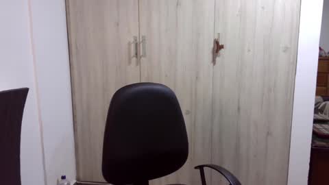  Khawit  online show from 12-29-24, 09:30