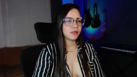 Snapshot of kay_avrill chatting on 12-05-24, 09:39 Kay online show from 12-05-24, 09:39
