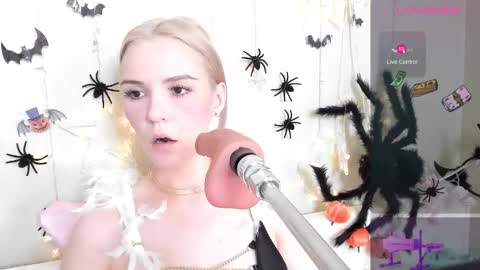 KAYA online show from 10-28-25, 04:27