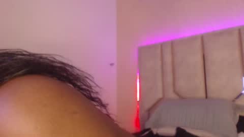 Snapshot of kayabrowns chatting on 03-11-26, 01:39 Susan online show from 03-11-26, 01:39