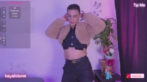 Snapshot of kayalstone chatting on 03-08-26, 02:54 Cattleya stone online show from 03-08-26, 02:54