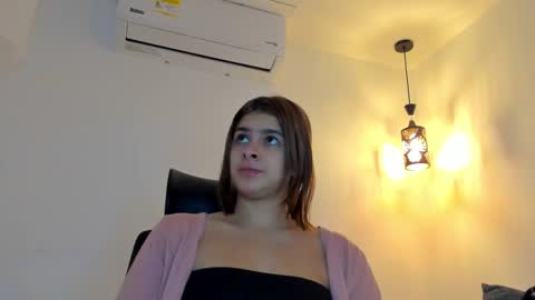 Snapshot of kaylajhonnes6 chatting on 09-17-25, 12:07 K A Y L A online show from 09-17-25, 12:07