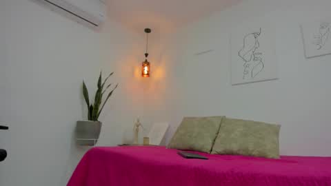 Snapshot of kaylajhonnes6 chatting on 11-03-25, 01:34 K A Y L A online show from 11-03-25, 01:34