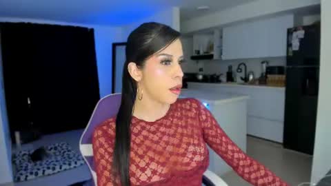 Snapshot of kayle______ chatting on 07-07-26, 11:42 INSTAjohedija online show from 07-07-26, 11:42