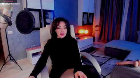 kaylee online show from 02-08-25, 05:18