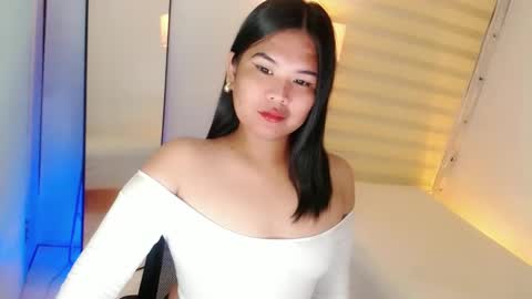 Y O U R        F U T U R E       K A Y L E E  online show from 02-13-25, 04:22