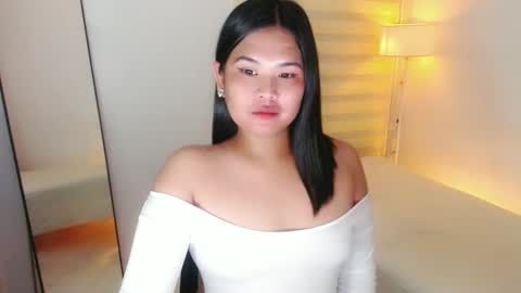 Y O U R        F U T U R E       K A Y L E E  online show from 02-18-25, 01:33