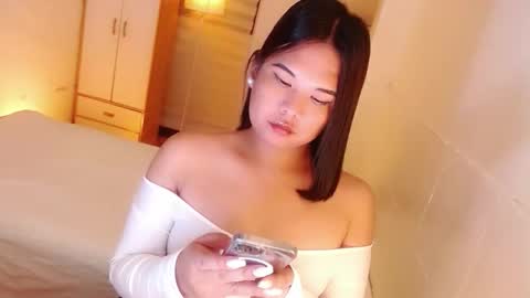 Y O U R        F U T U R E       K A Y L E E  online show from 09-14-25, 09:47