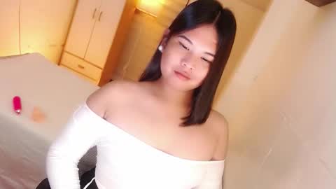 Y O U R        F U T U R E       K A Y L E E  online show from 09-29-25, 06:02