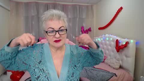 kaylesmoll online show from 02-01-25, 03:52