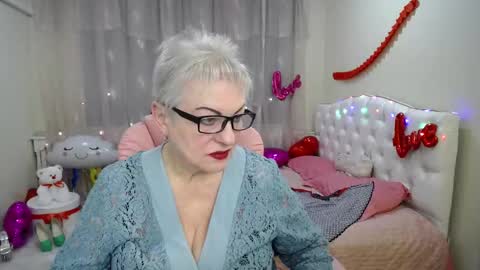kaylesmoll online show from 02-27-25, 01:48