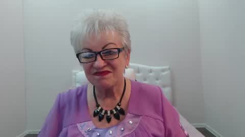 Snapshot of kaylesmoll chatting on 07-19-26, 07:17 kaylesmoll online show from 07-19-26, 07:17