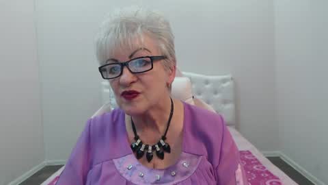 Snapshot of kaylesmoll chatting on 07-21-26, 06:43 kaylesmoll online show from 07-21-26, 06:43