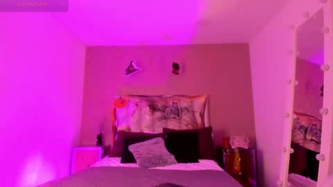 Snapshot of kayliebrooks chatting on 10-21-25, 07:14 kayliebrooks online show from 10-21-25, 07:14