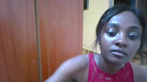 Snapshot of kayme96 chatting on 10-25-25, 06:13 kitty online show from 10-25-25, 06:13