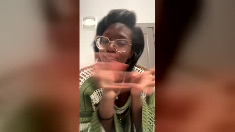 Snapshot of kaysaint chatting on 05-14-26, 02:18 kaysaint online show from 05-14-26, 02:18