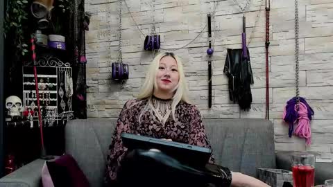 Miss Kazia online show from 11-04-25, 10:20