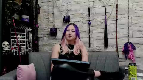 Miss Kazia online show from 11-20-25, 03:34