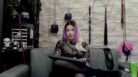 Miss Kazia online show from 02-10-26, 01:10