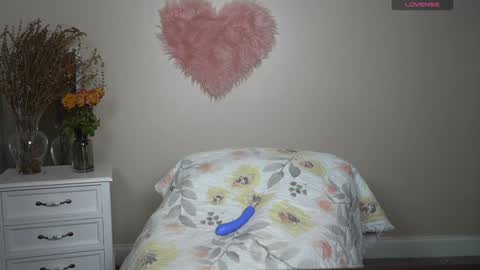 EliandKylie online show from 09-10-25, 02:44