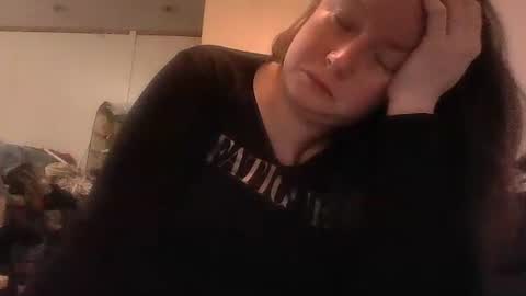 kcandler27 online show from 11-26-25, 09:43