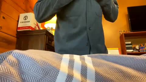 Snapshot of kcdowdy90 chatting on 12-19-24, 04:02 rowdy6969 online show from 12-19-24, 04:02