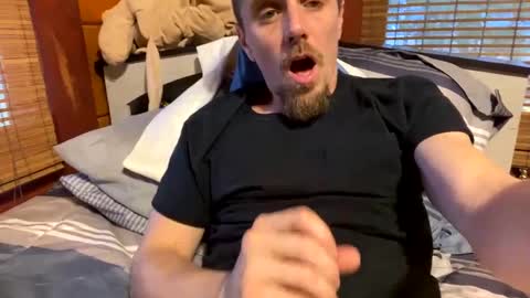 Snapshot of kcdowdy90 chatting on 12-19-24, 09:28 rowdy6969 online show from 12-19-24, 09:28