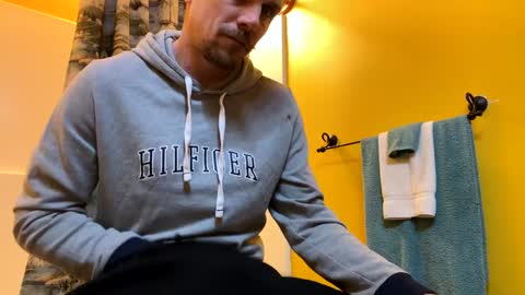 Snapshot of kcdowdy90 chatting on 01-08-25, 01:53 rowdy6969 online show from 01-08-25, 01:53